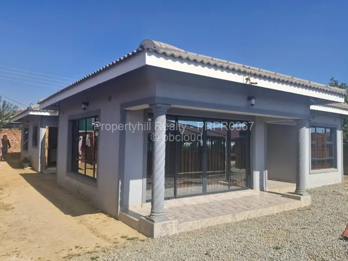 4 Bedroom House for Sale in Madokero Estates, Harare