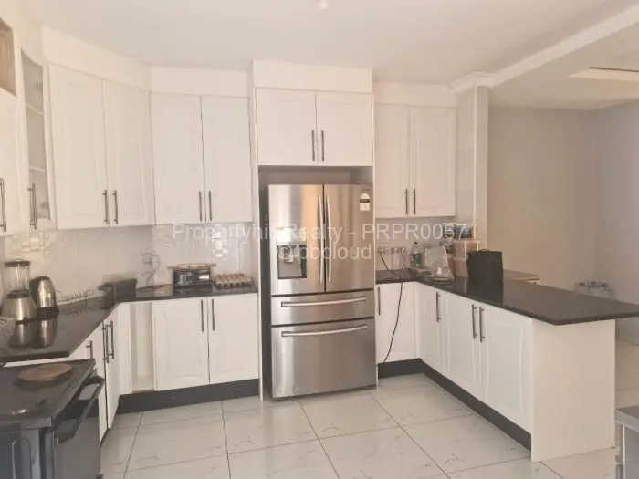 4 Bedroom House for Sale in Madokero Estates, Harare