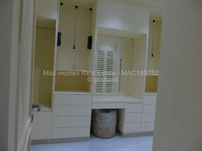 3 Bedroom House for Sale in Helensvale, Harare
