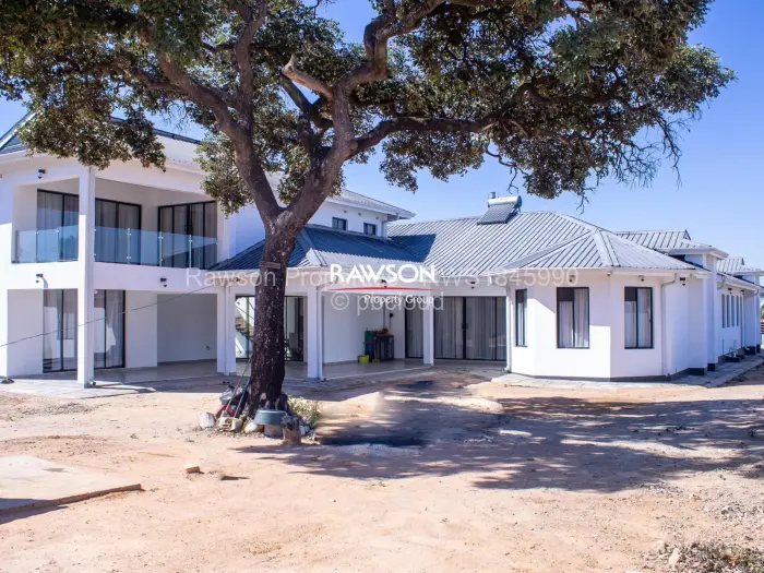 6 Bedroom House for Sale in Arlington, Harare