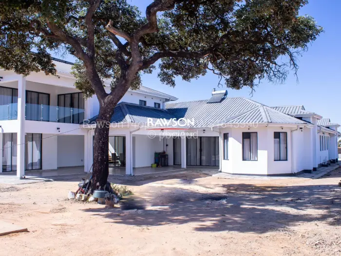 6 Bedroom House for Sale in Arlington, Harare