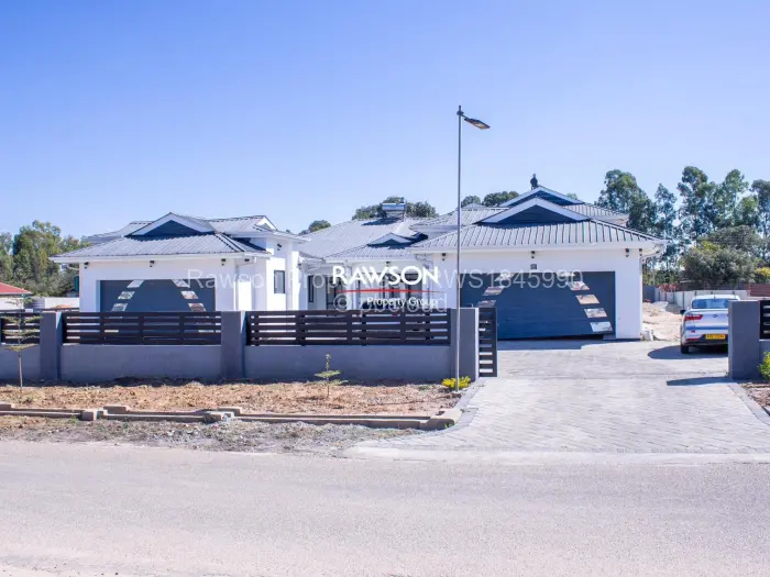 6 Bedroom House for Sale in Arlington, Harare