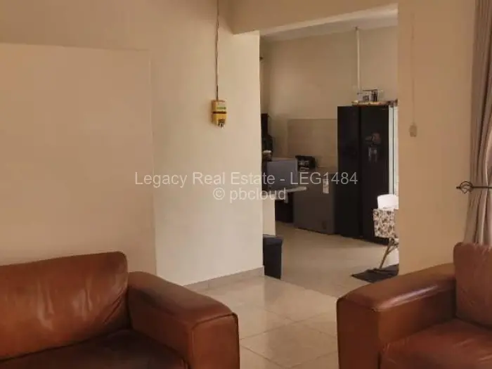 6 Bedroom House to Rent in Umwinsidale
