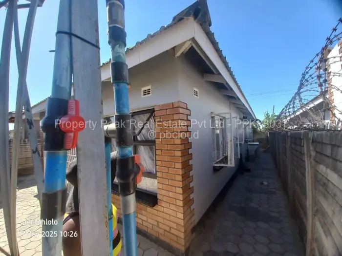 4 Bedroom House for Sale in Southlea Park, Harare
