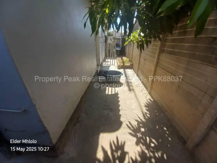 4 Bedroom House for Sale in Southlea Park, Harare