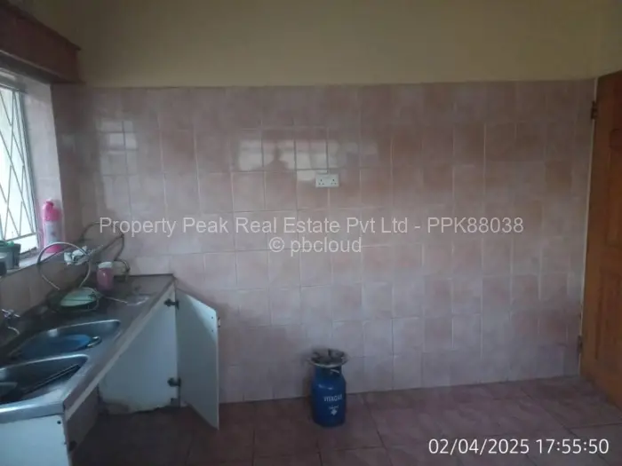 3 Bedroom House for Sale in Mainway Meadows, Harare