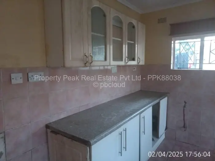 3 Bedroom House for Sale in Mainway Meadows, Harare