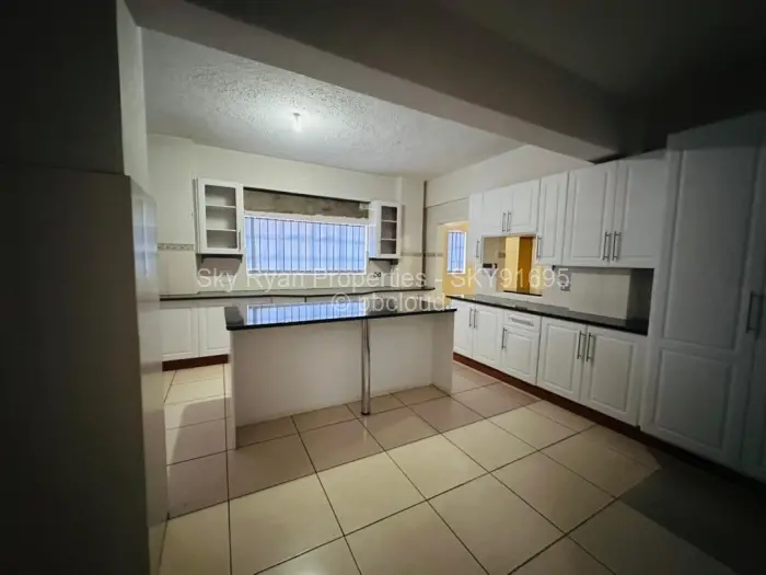 5 Bedroom House to Rent in Bluff Hill