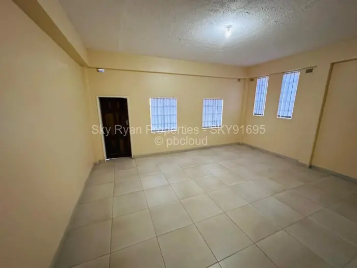 5 Bedroom House to Rent in Bluff Hill