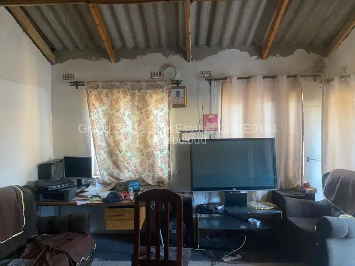 4 Bedroom House for Sale in Chitungwiza, Chitungwiza