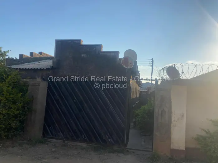 4 Bedroom House for Sale in Chitungwiza, Chitungwiza