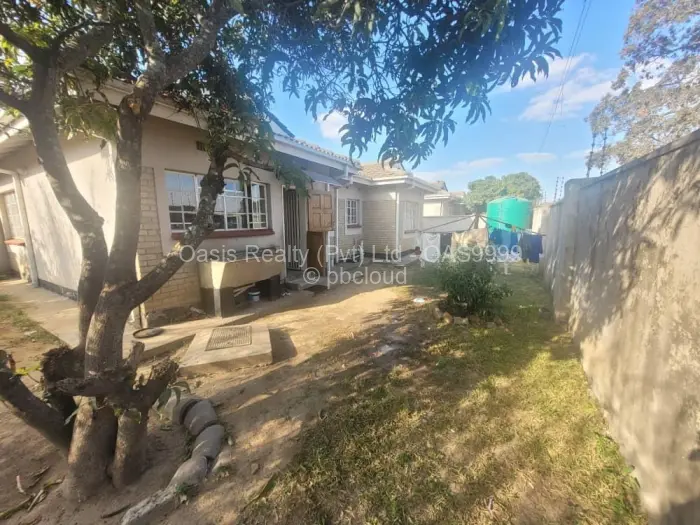 Townhouse/Complex/Cluster for Sale in Waterfalls, Harare