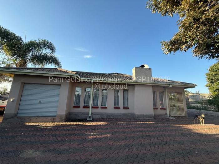 4 Bedroom House to Rent in Manresa, Harare