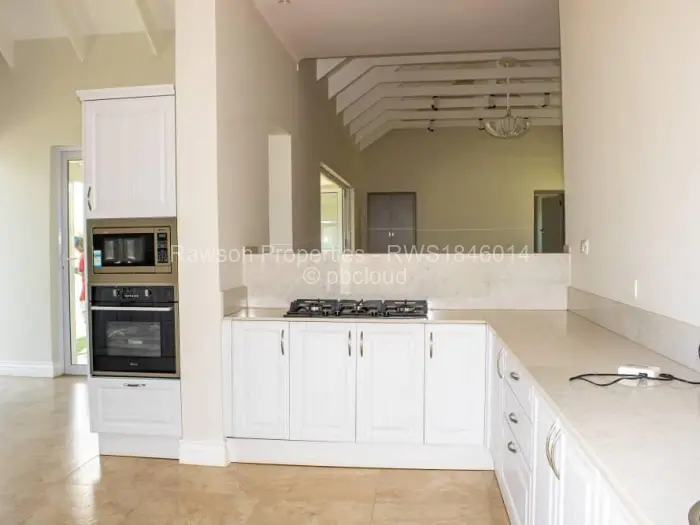 Townhouse/Cluster for Sale in Helensvale, Harare