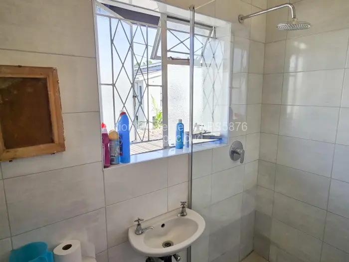 2 Bedroom Cottage/Garden Flat for Sale in Avondale, Harare