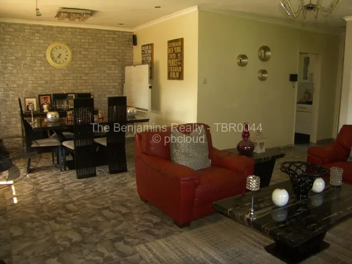 4 Bedroom House for Sale in Northwood, Harare