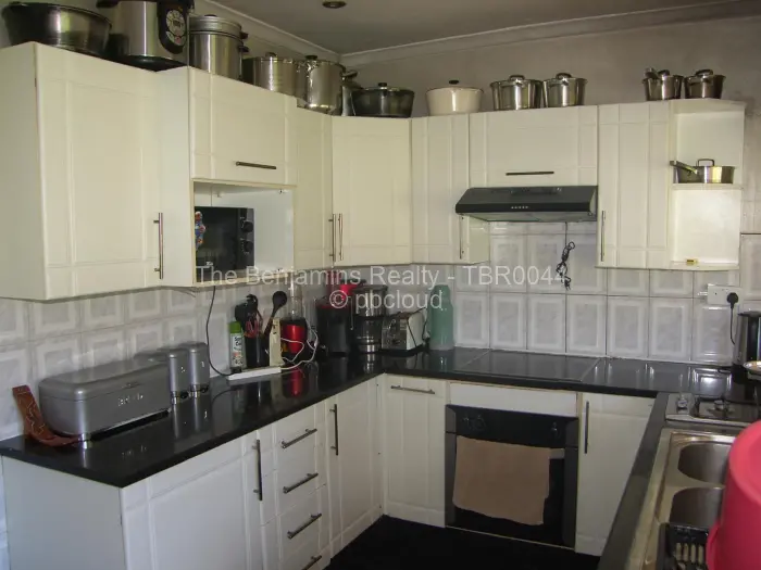 4 Bedroom House for Sale in Northwood, Harare