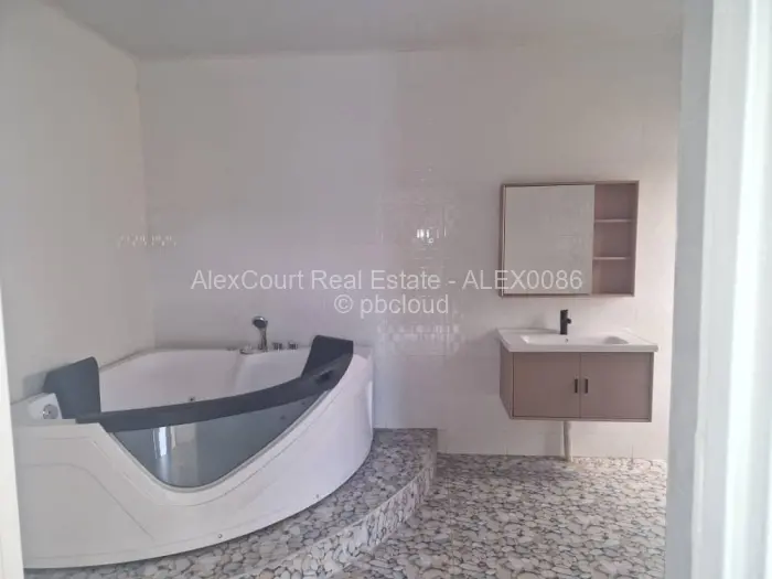 Townhouse/Complex/Cluster for Sale in Borrowdale Brooke, Harare