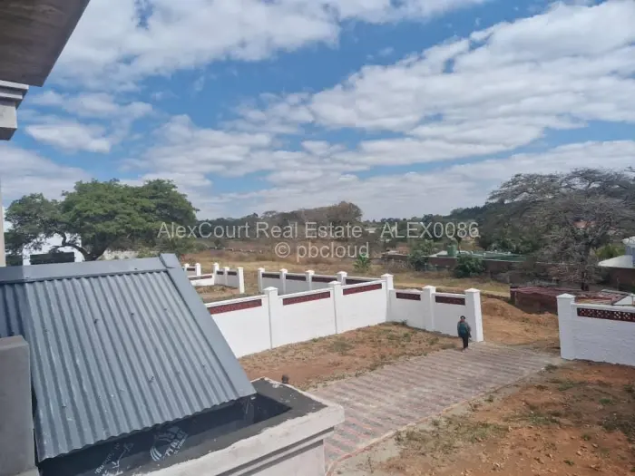Townhouse/Complex/Cluster for Sale in Borrowdale Brooke, Harare