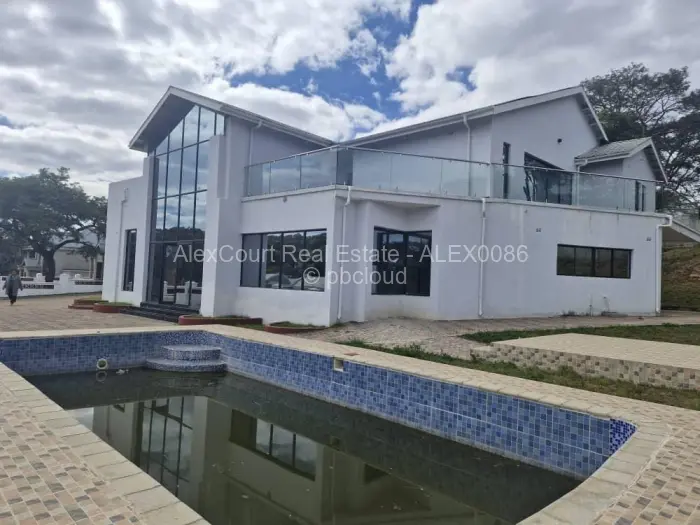 Townhouse/Complex/Cluster for Sale in Borrowdale Brooke, Harare
