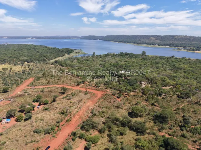 Commercial Stand for Sale in Lake Chivero, Lake Chivero