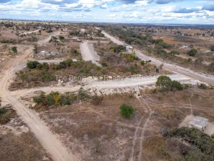 Commercial Stand for Sale in Lake Chivero, Lake Chivero