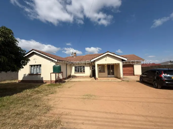 3 Bedroom House for Sale in Zimre Park, Harare