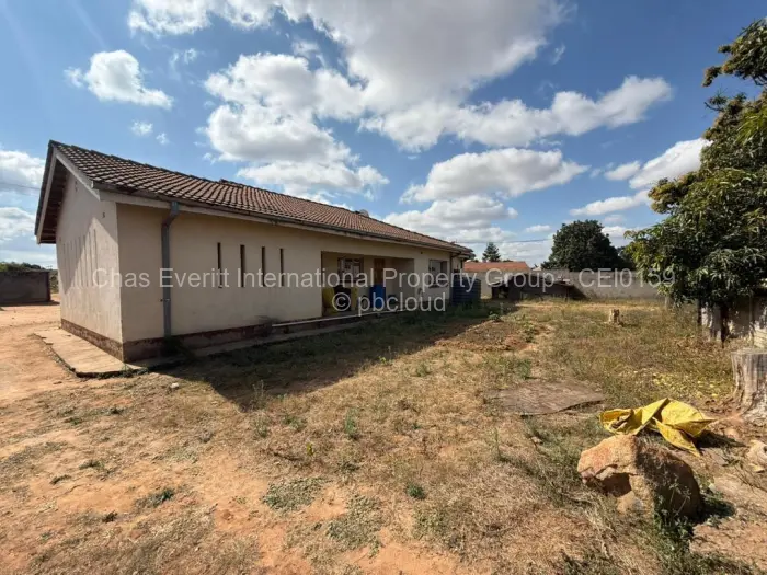 3 Bedroom House for Sale in Zimre Park, Harare