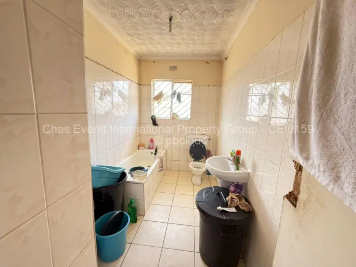 3 Bedroom House for Sale in Zimre Park, Harare