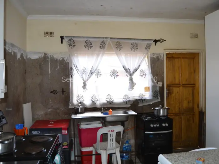 4 Bedroom House for Sale in Glen View, Harare