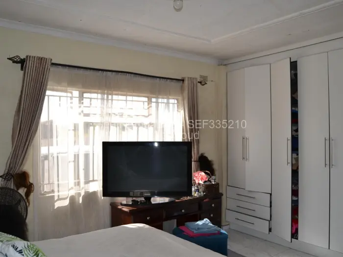 4 Bedroom House for Sale in Glen View, Harare