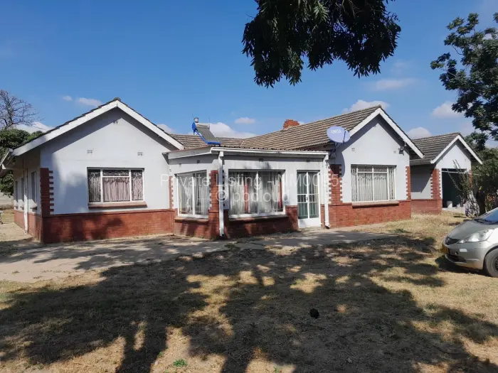 3 Bedroom House to Rent in Waterfalls, Harare