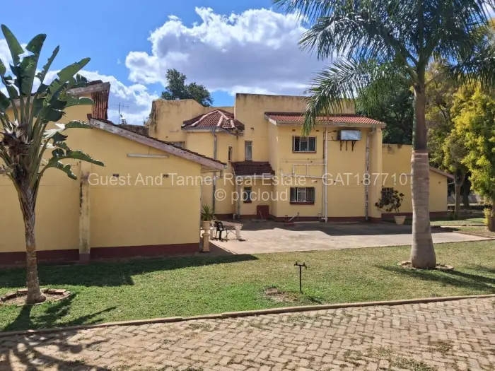 7 Bedroom House for Sale in Kadoma, Kadoma
