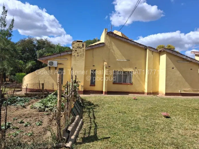 7 Bedroom House for Sale in Kadoma, Kadoma