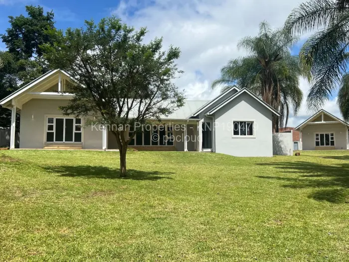 Townhouse/Complex/Cluster for Sale in Helensvale, Harare