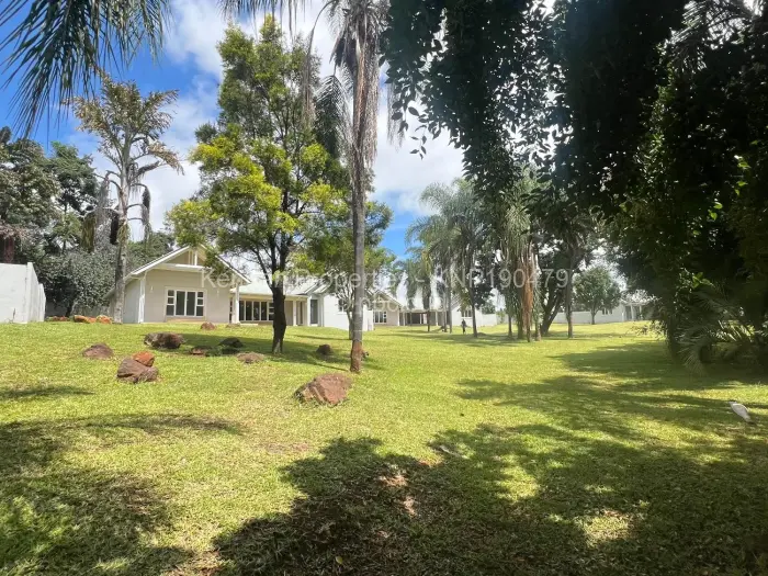 Townhouse/Complex/Cluster for Sale in Helensvale, Harare