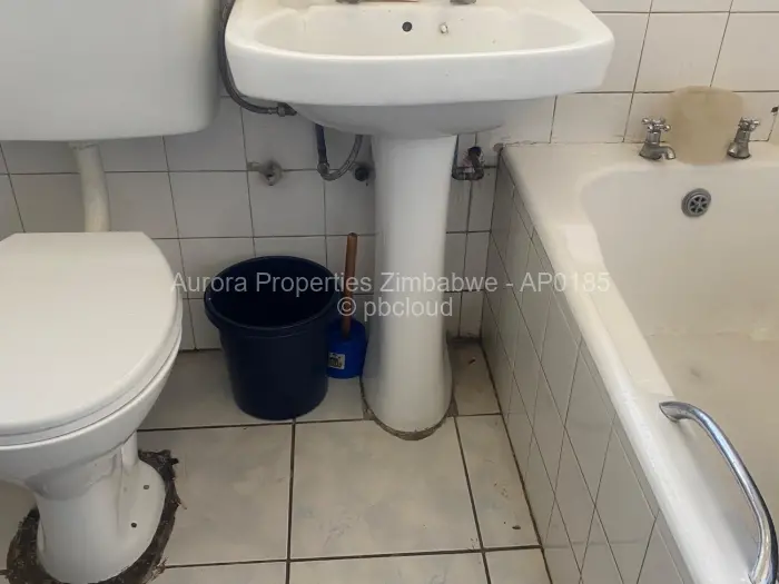 2 Bedroom House to Rent in Avenues