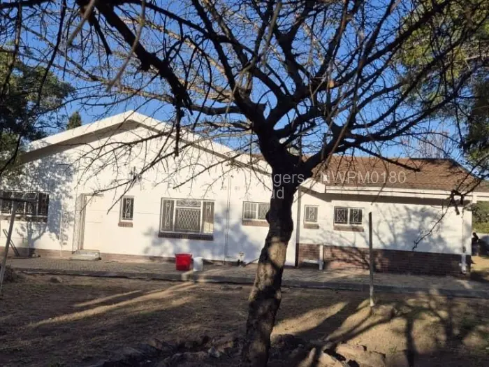 3 Bedroom House for Sale in Burnside, Bulawayo