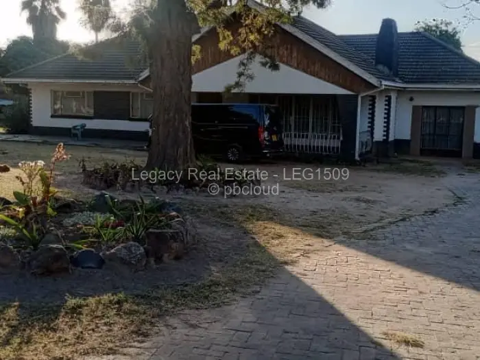 3 Bedroom House for Sale in Waterfalls, Harare
