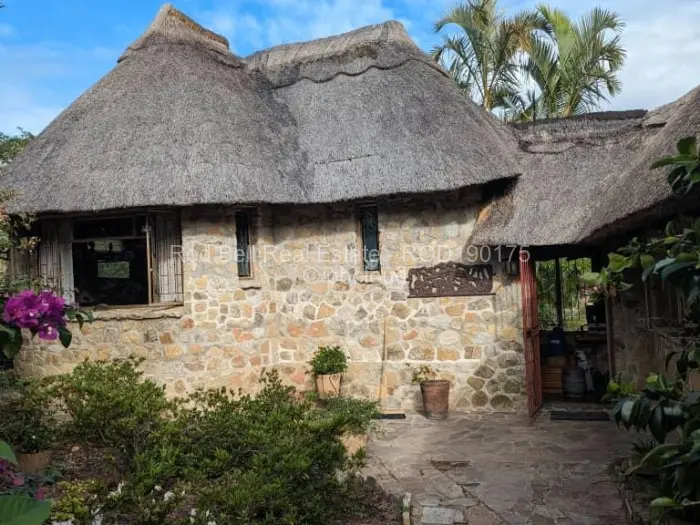 2 Bedroom Cottage/Garden Flat for Sale in Juliasdale, Juliasdale