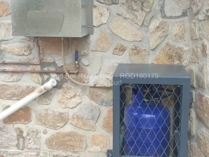 2 Bedroom Cottage/Garden Flat for Sale in Juliasdale, Juliasdale