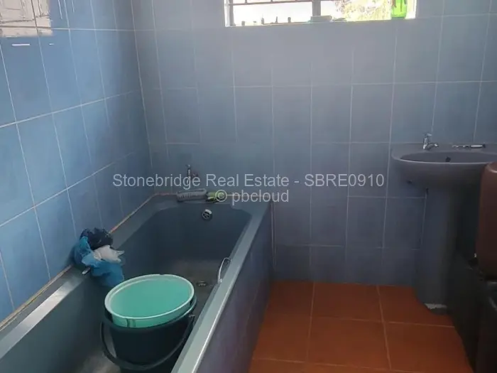 2 Bedroom House for Sale in Plumtree, Plumtree