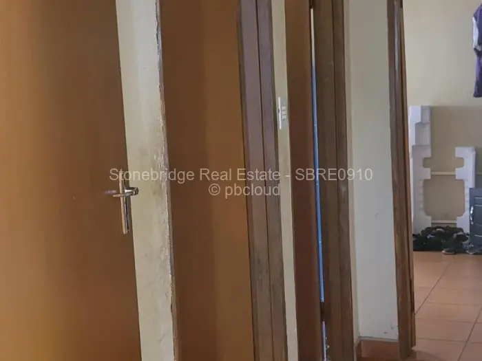 2 Bedroom House for Sale in Plumtree, Plumtree