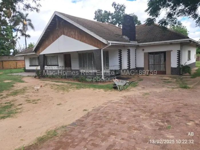 3 Bedroom House for Sale in Waterfalls, Harare