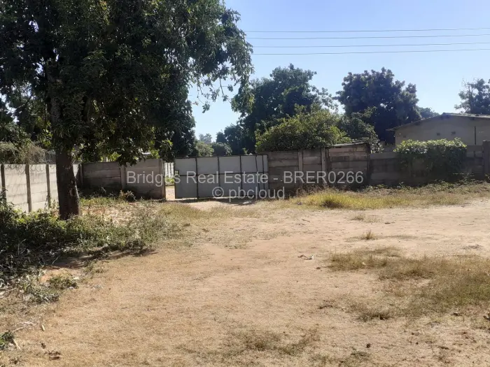 6 Bedroom Cottage/Garden Flat for Sale in Ruwa, Ruwa