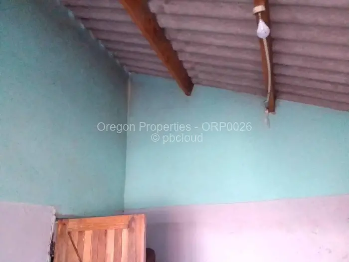 7 Bedroom House for Sale in Budiriro, Harare