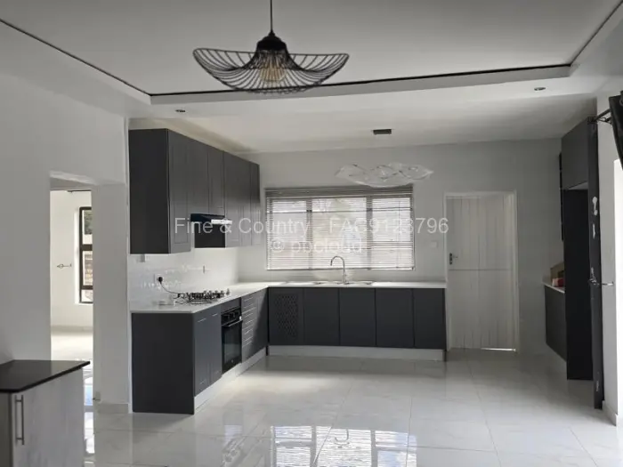 Townhouse/Complex/Cluster to Rent in The Grange, Harare