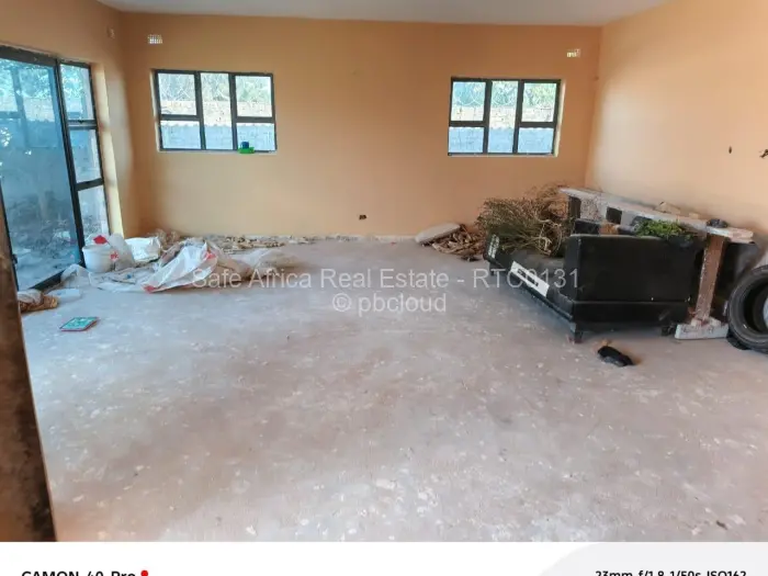 4 Bedroom House for Sale in Damofalls, Damofalls