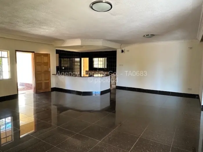 Townhouse/Complex/Cluster to Rent in Borrowdale