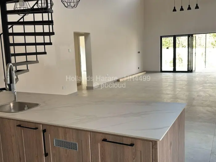 Townhouse/Cluster for Sale in Newlands, Harare